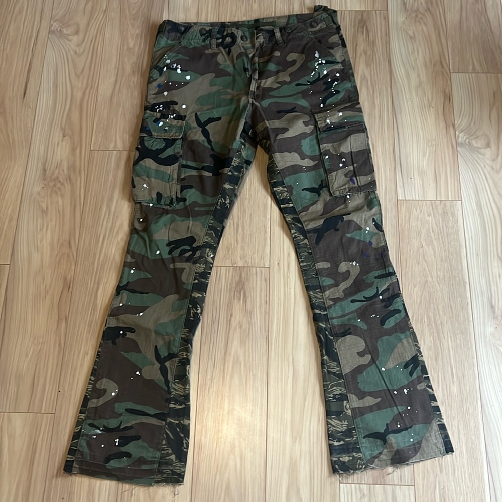 Men’s mnml Bootcut Cargo Pants